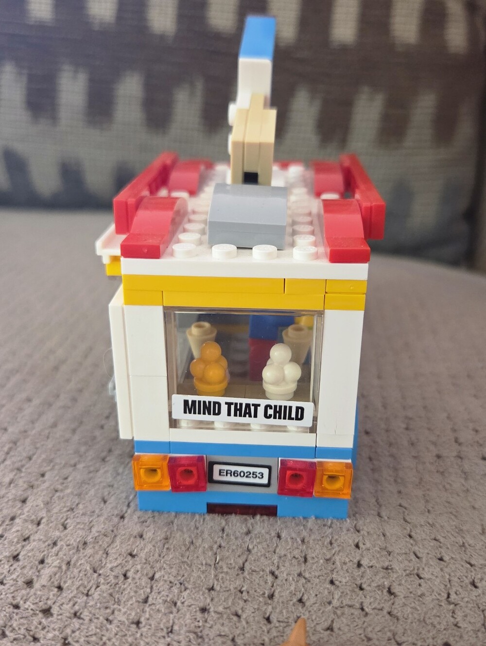 Lego City Ice Cream Truck 60253 Retired set 200 pcs 99% complete Different wig - Picture 11 of 16